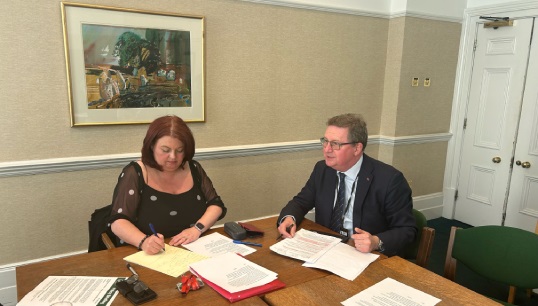 Nautilus general secretary Mark Dickinson and Labour MP Paula Barker at the seminar. Image: Nautilus International Image:Nautilus general secretary Mark Dickinson and Labour MP Paula Barker at the seminar. Image: Nautilus International