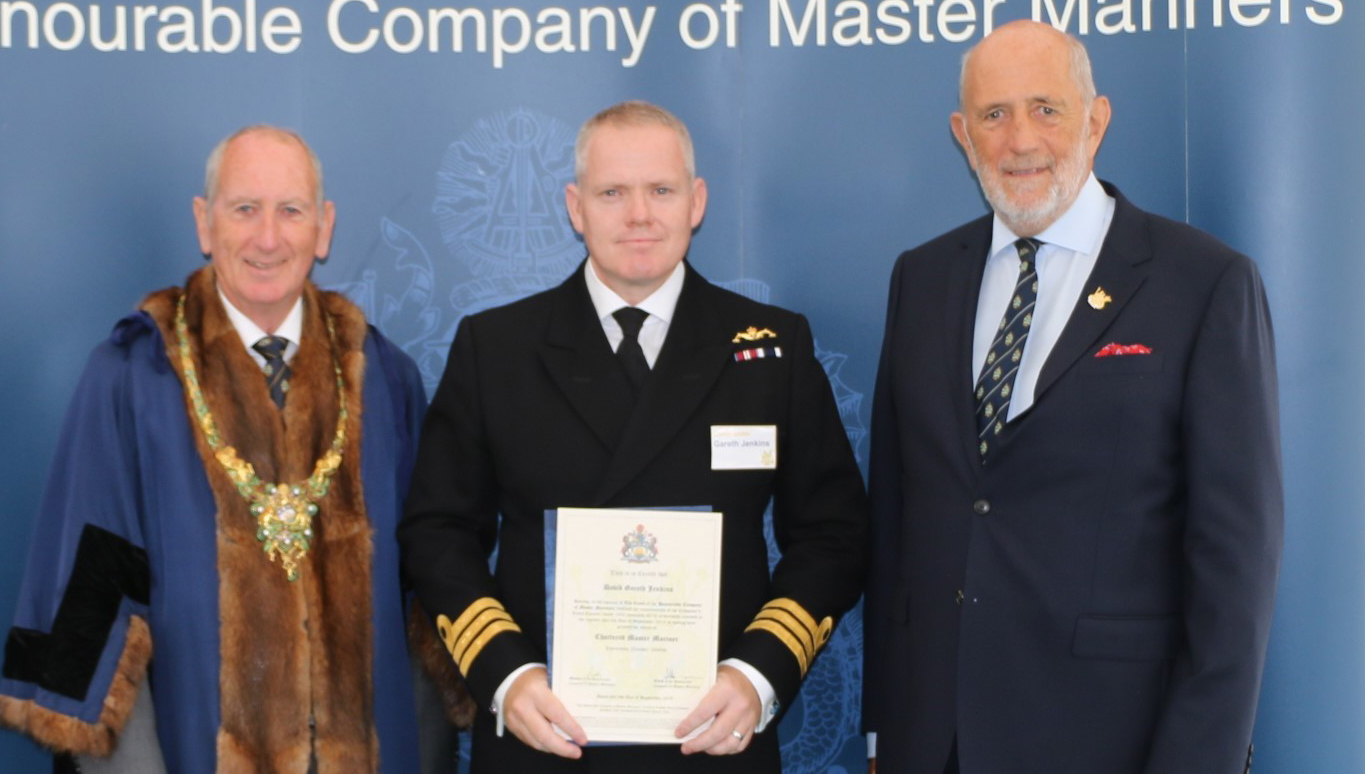 Image:Commander Gareth Jenkins