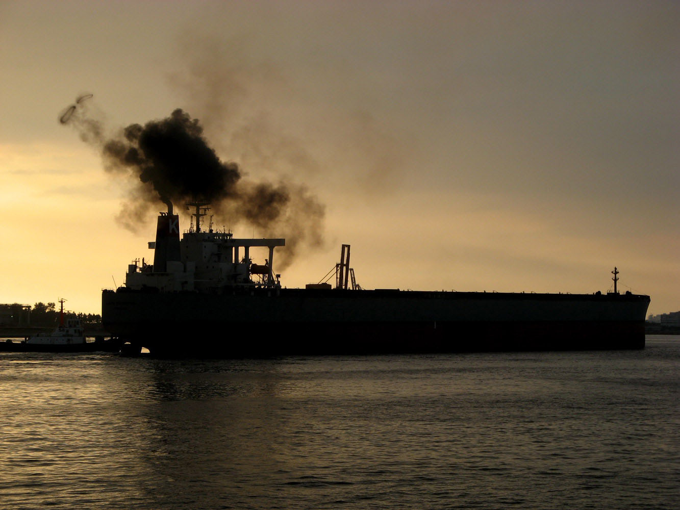 Greenhouse gas emissions from shipping presently accounts for 2.2% of the world's total emissions. Image:Greenhouse gas emissions from shipping presently accounts for 2.2% of the world's total emissions.