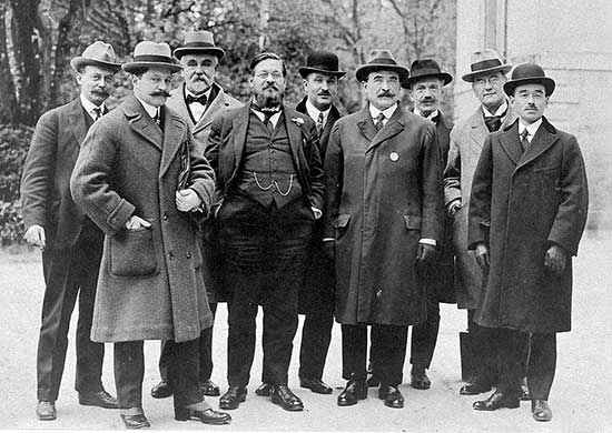 ilo_history_group_web_insert.jpg ilo_history_group_web_insert.jpg