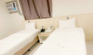 Image:There are 30 beds across 14 bedrooms 