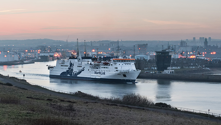 Image:Serco, which has been running the NorthLink franchise since July 2012, was named the preferred bidder last September. Image: Wikimedia Commons