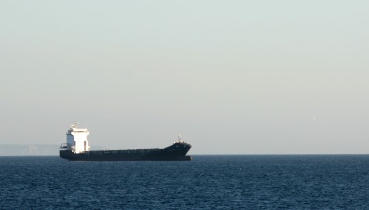 An empty container ship off the coast of Portugal. Image: Wikimedia Commons/Kaktuslampa Image:An empty container ship off the coast of Portugal. Image: Wikimedia Commons/Kaktuslampa