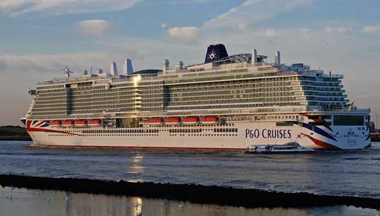 Image:MS Iona port and stern view in the Hook of Holland. Image: Wikimedia Commons, by Kees Torn 
