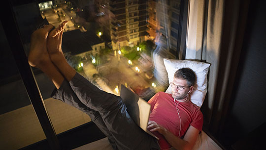 Image:Pay cap for quarantine: Rever wants travel days for mandatory self-isolation to be on half-pay for marine crew.    