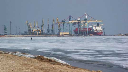 The port of Mariupol before the Russia-Ukraine war. Nautilus International's Swiss branch has just under 250 Ukrainian seafarer members who are employed by the three Swiss shipping companies that operate under the Swiss flag. Image: Wikimedia Commons Image:The port of Mariupol before the Russia-Ukraine war. Nautilus International's Swiss branch has just under 250 Ukrainian seafarer members who are employed by the three Swiss shipping companies that operate under the Swiss flag. Image: Wikimedia Commons