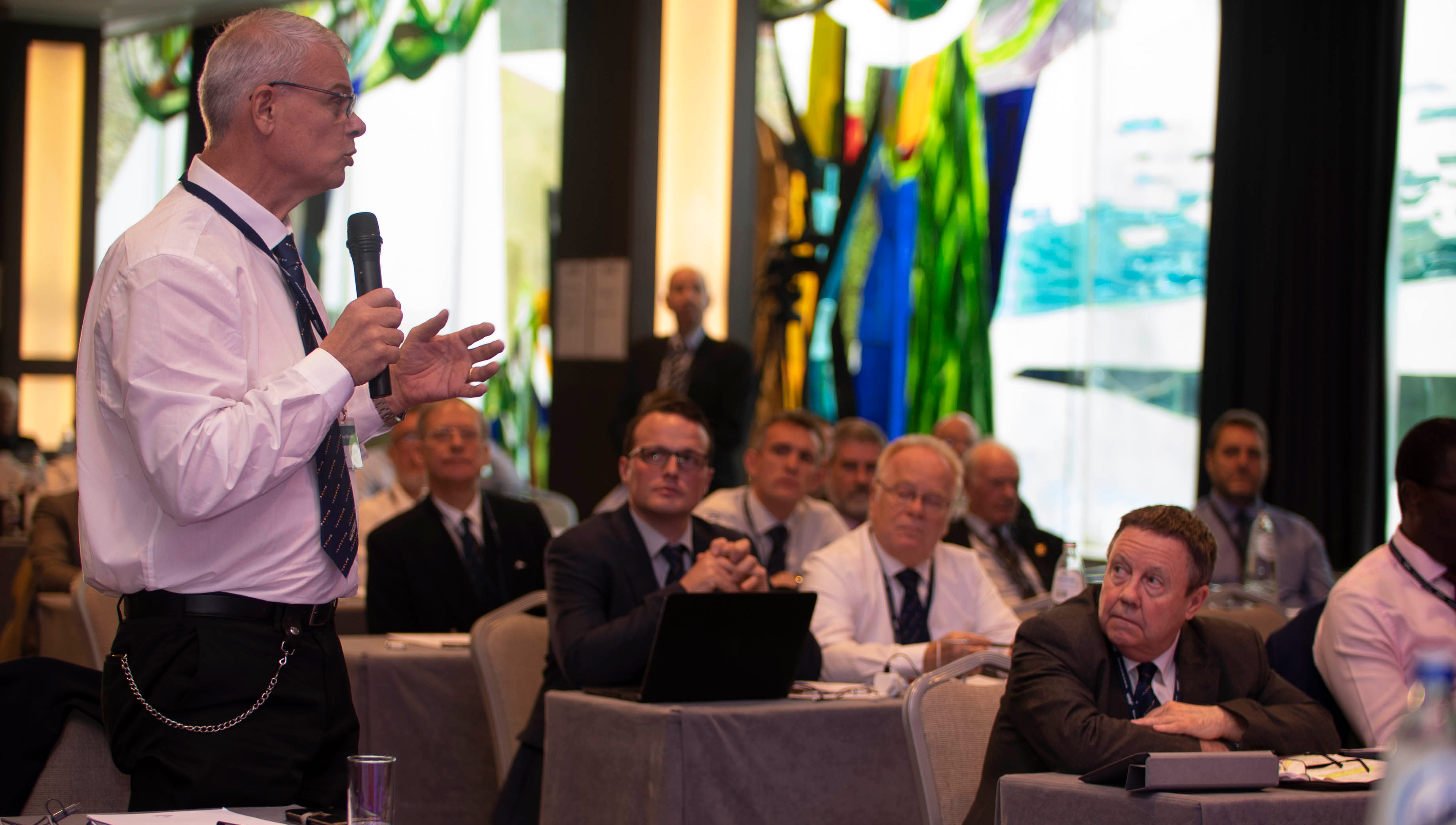 Henk Eijkenaar (links) tijdens de GM 2019 in Rotterdam Image:Henk Eijkenaar (links) tijdens de GM 2019 in Rotterdam
