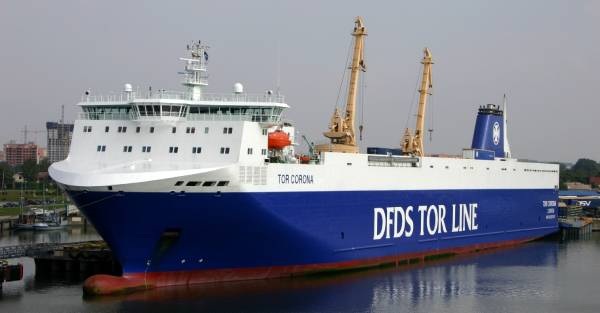 ro_ro_ferry_DFDS_Tor_Corona_IMO_9357597_2008_Niels_Johannes_Wikimedia_Commons_web_insert.jpg ro_ro_ferry_DFDS_Tor_Corona_IMO_9357597_2008_Niels_Johannes_Wikimedia_Commons_web_insert.jpg